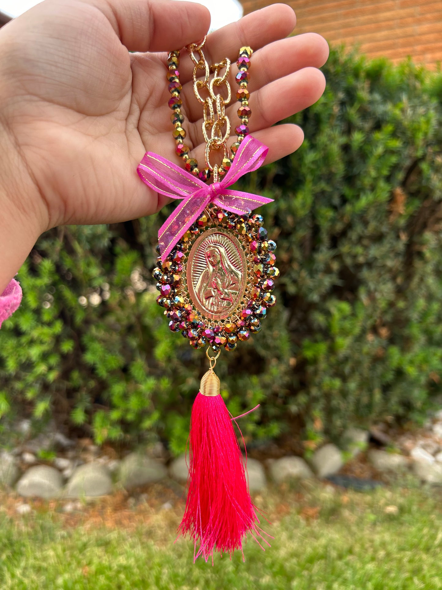 Pink Chrome Tassel Virgen De Guadalupe Bendición De Hogar