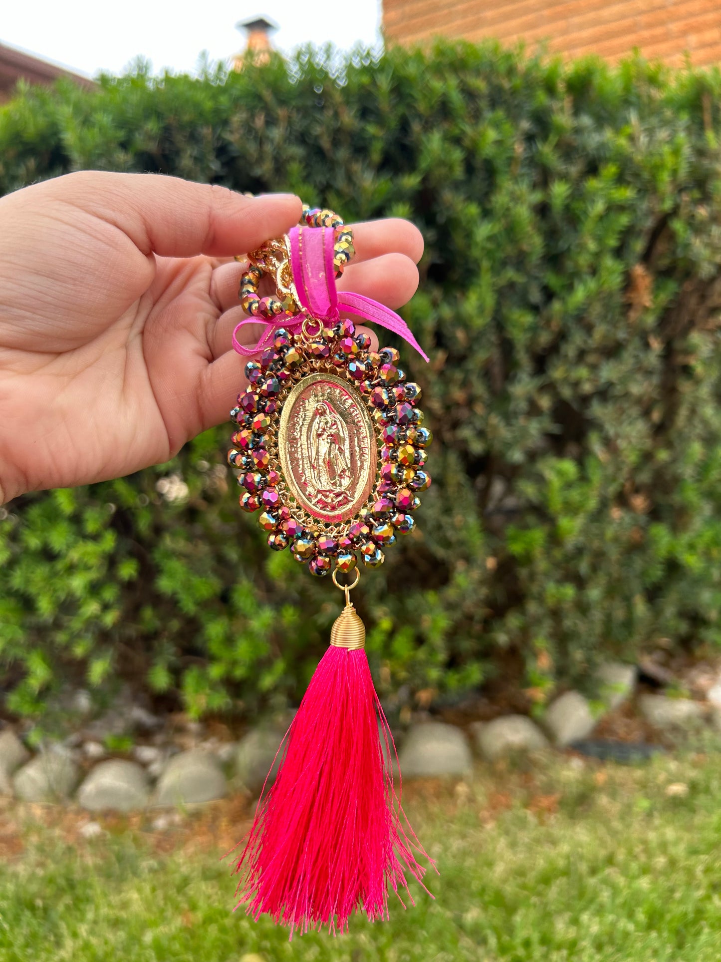 Pink Chrome Tassel Virgen De Guadalupe Bendición De Hogar