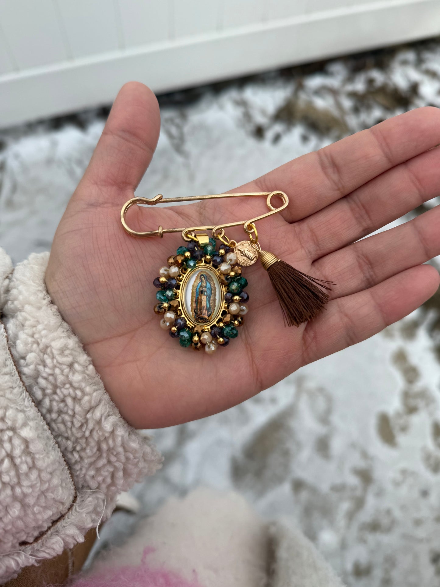 Virgen Tassel Protection Pins