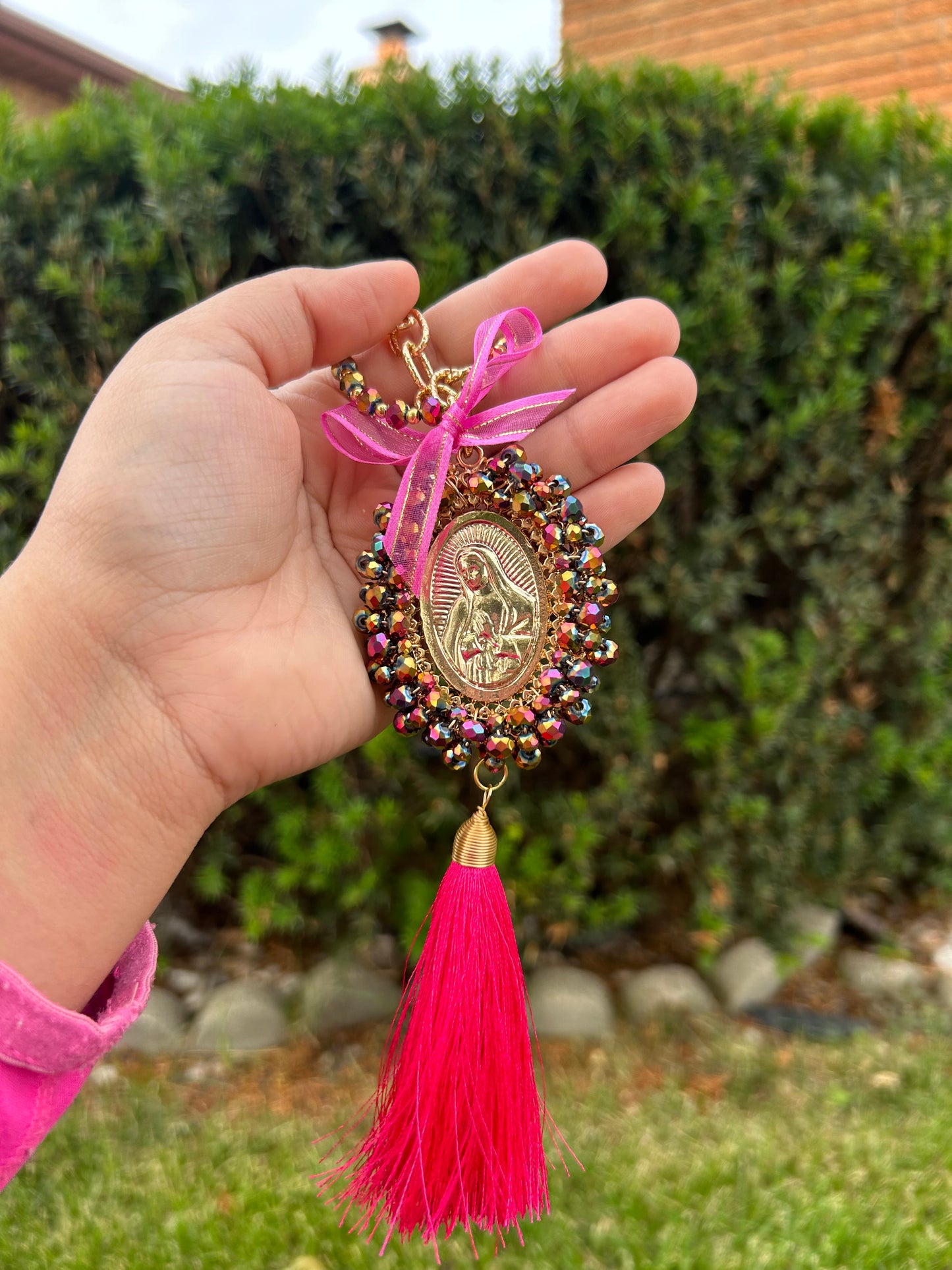 Pink Chrome Tassel Virgen De Guadalupe Bendición De Hogar