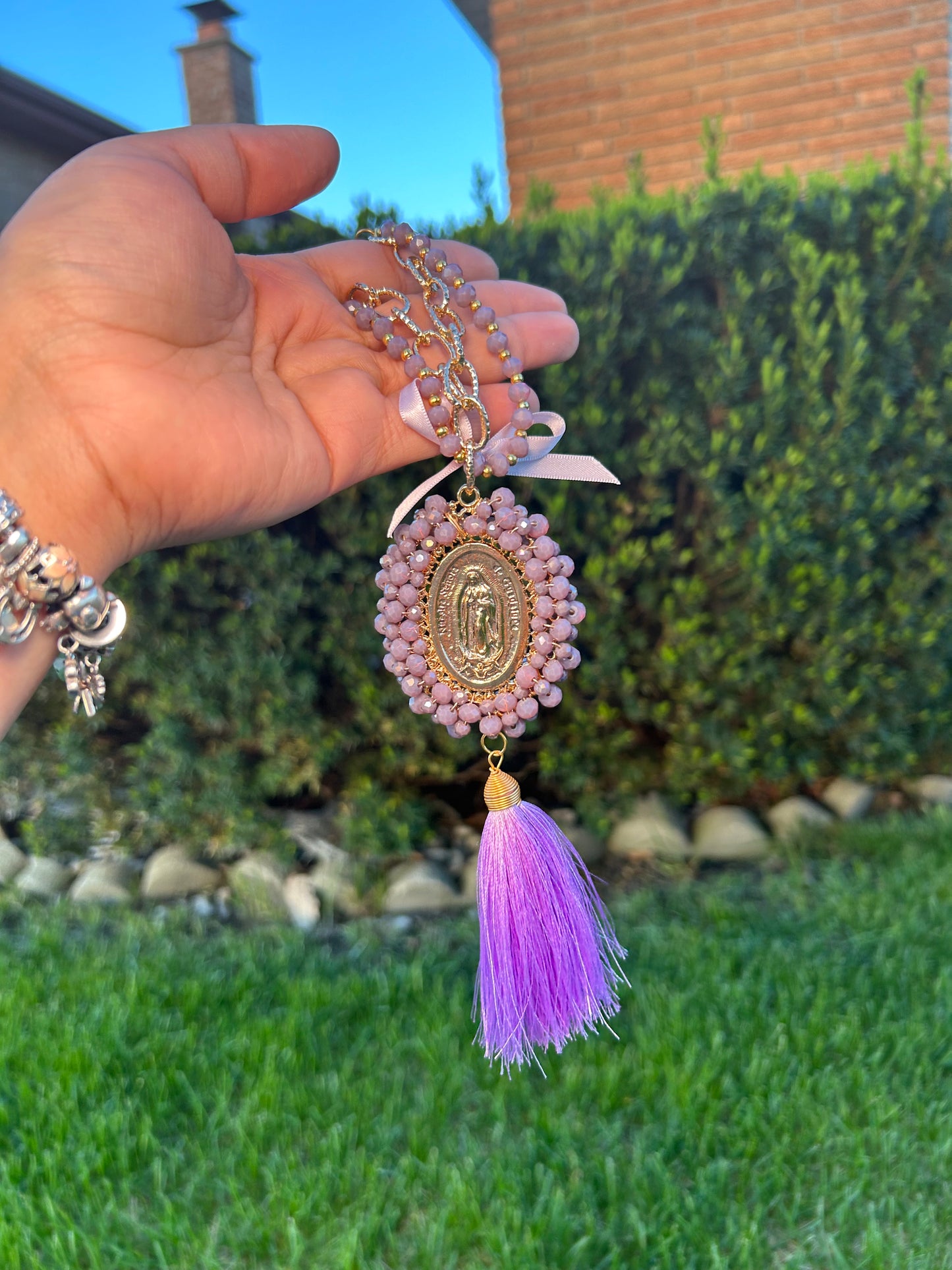 Purple Tassel Virgencita Bendición De Hogar