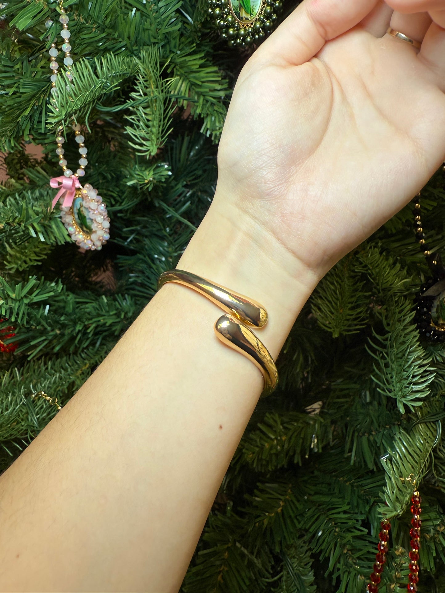 Gold Clasp Bracelet