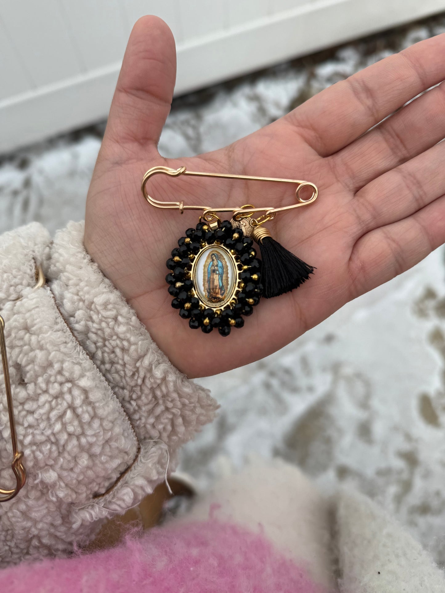 Virgen Tassel Protection Pins